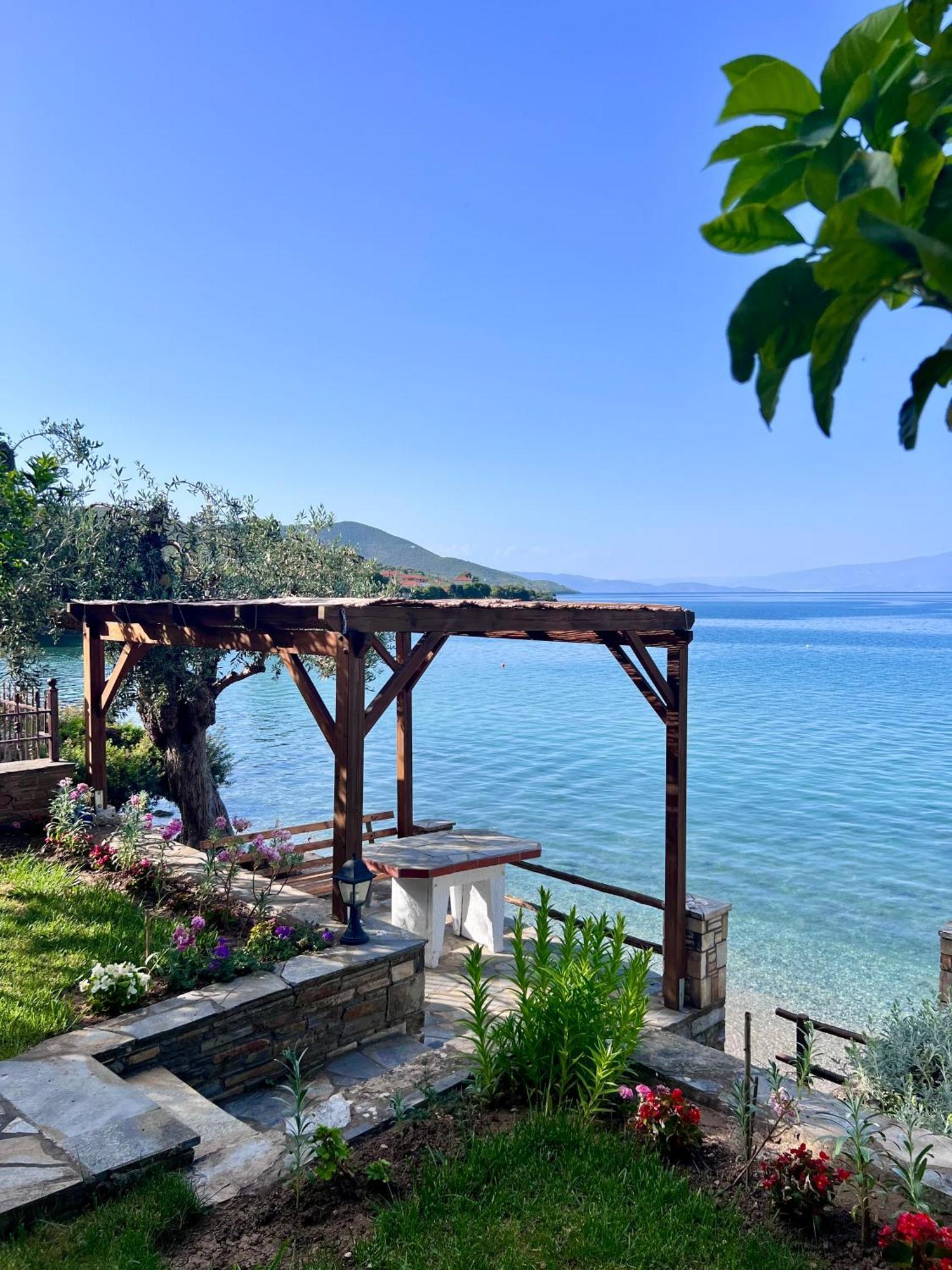 Villas Nies Seaside Appartments Sourpi 外观 照片